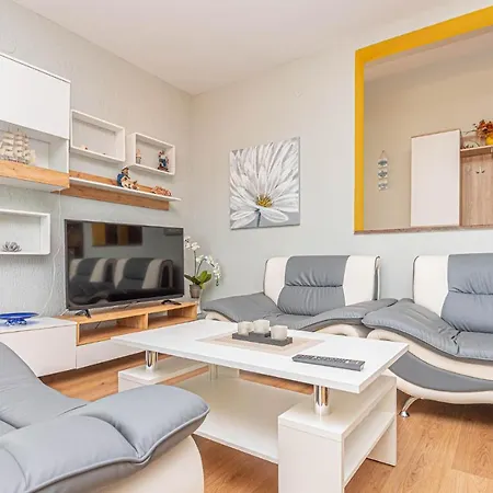 Holiday home 3 Razanj