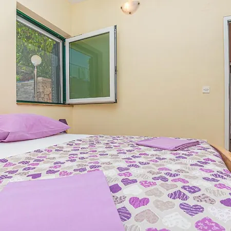 Holiday home Awesome In With House Sea View
