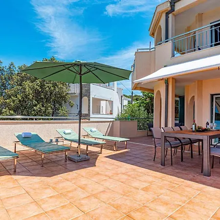 3 Tatil Evi