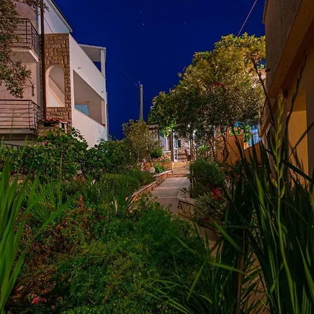 Holiday home Awesome In With House Sea View Razanj