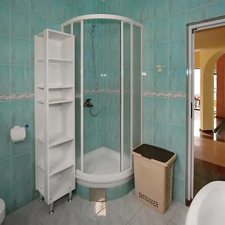Holiday home Awesome In With House Sea View