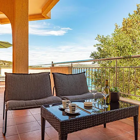 Awesome In With House Sea View Holiday home