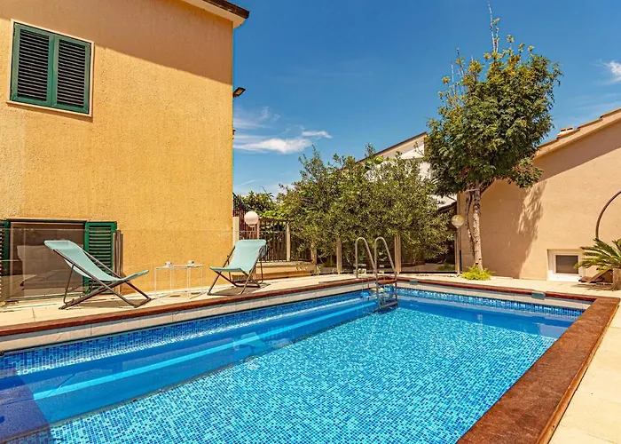 3 Сasa de vacaciones Ražanj